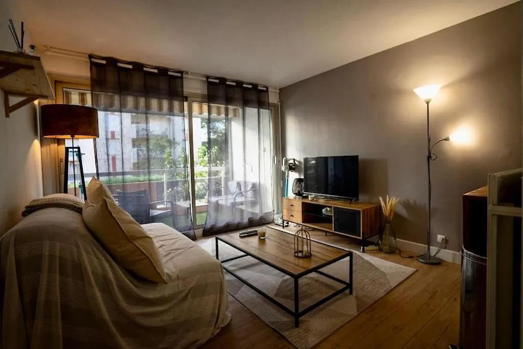 Appartement Et Parking A Santa Lucia Vue Mer Saint-Raphael  Saint-Raphael (Var)